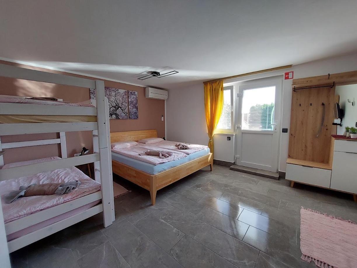 Apartma Zirovnik Cerklje na Gorenjskem Dış mekan fotoğraf